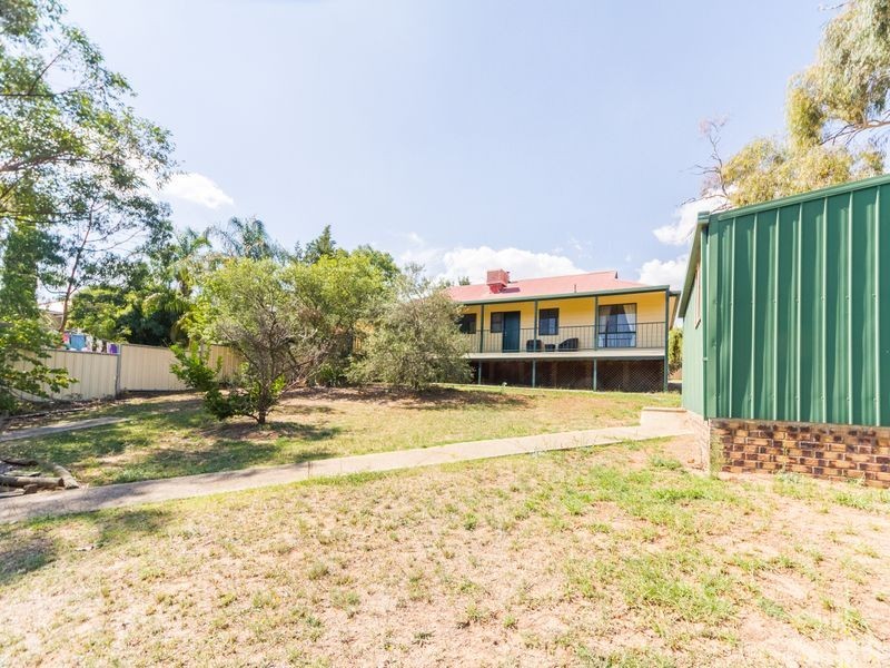 20 Chapman Street, Cowra NSW 2794