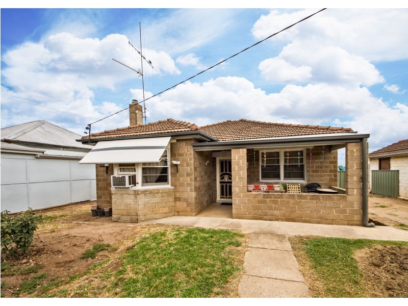 64 Redfern Street, Cowra NSW 2794