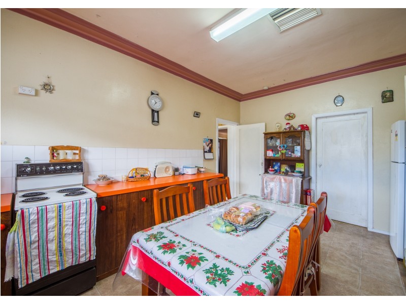 64 Redfern Street, Cowra NSW 2794