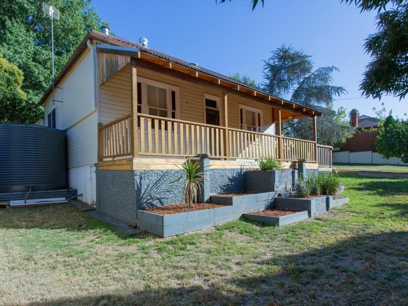 34 Lynch Street, Cowra NSW 2794