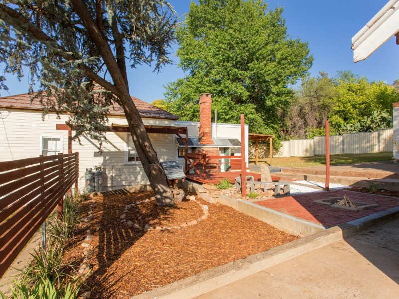 34 Lynch Street, Cowra NSW 2794