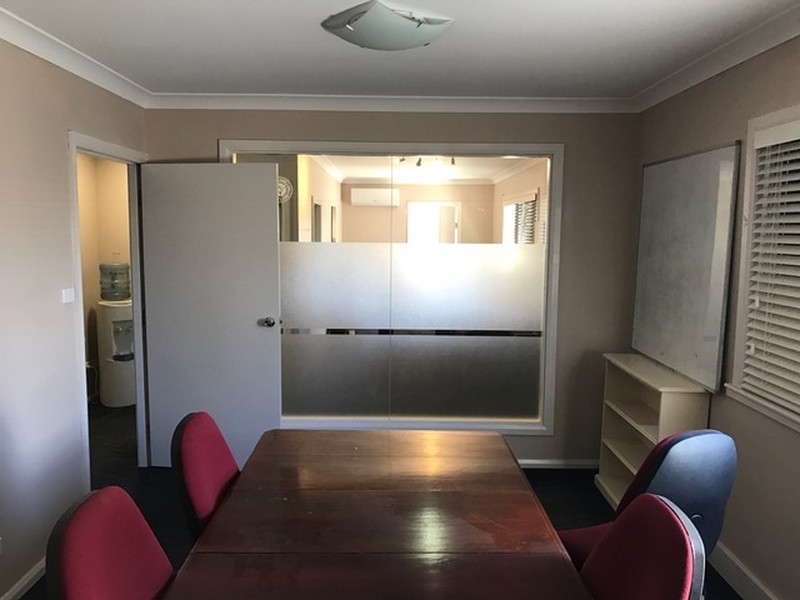 5 Nangar Street, Cowra NSW 2794