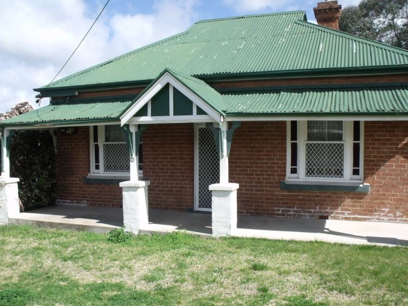 56 Darling Avenue, Cowra NSW 2794