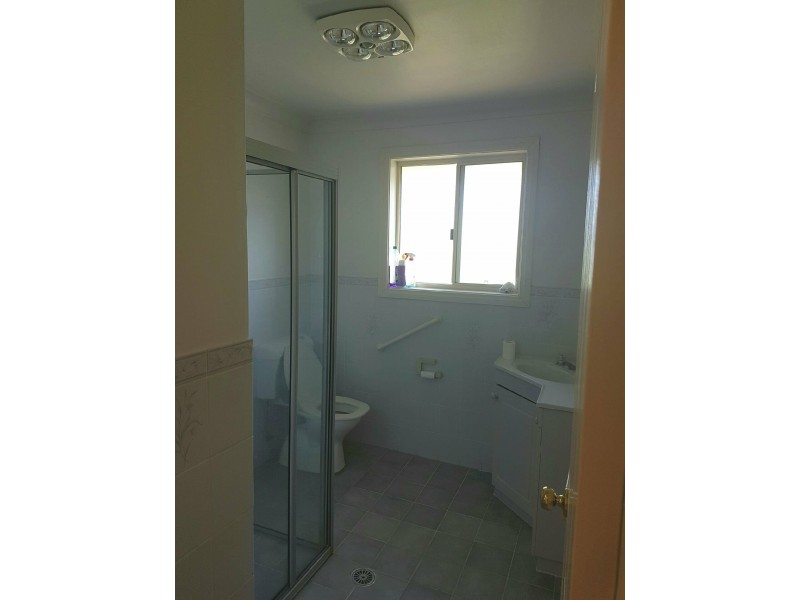 Villa 2/38 Accacia Ct, Cowra NSW 2794