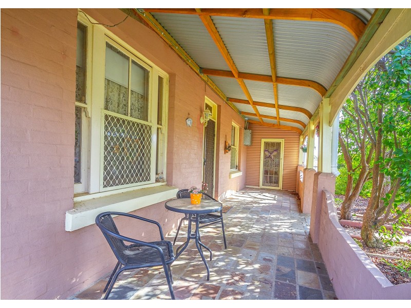 21 Parkes Street, Cowra NSW 2794