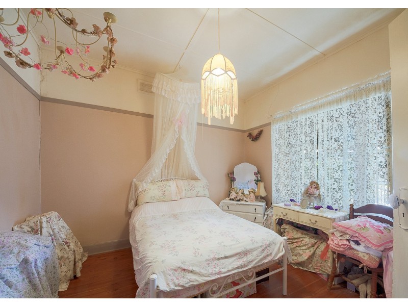 21 Parkes Street, Cowra NSW 2794