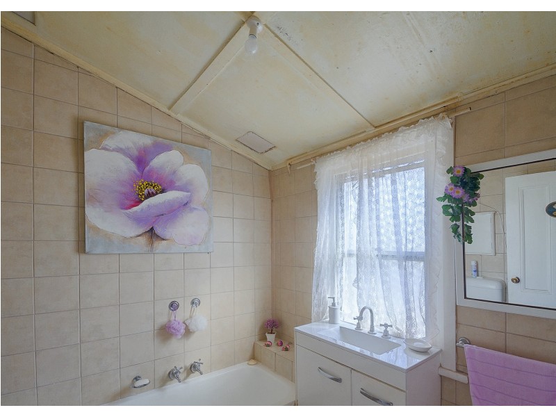 21 Parkes Street, Cowra NSW 2794