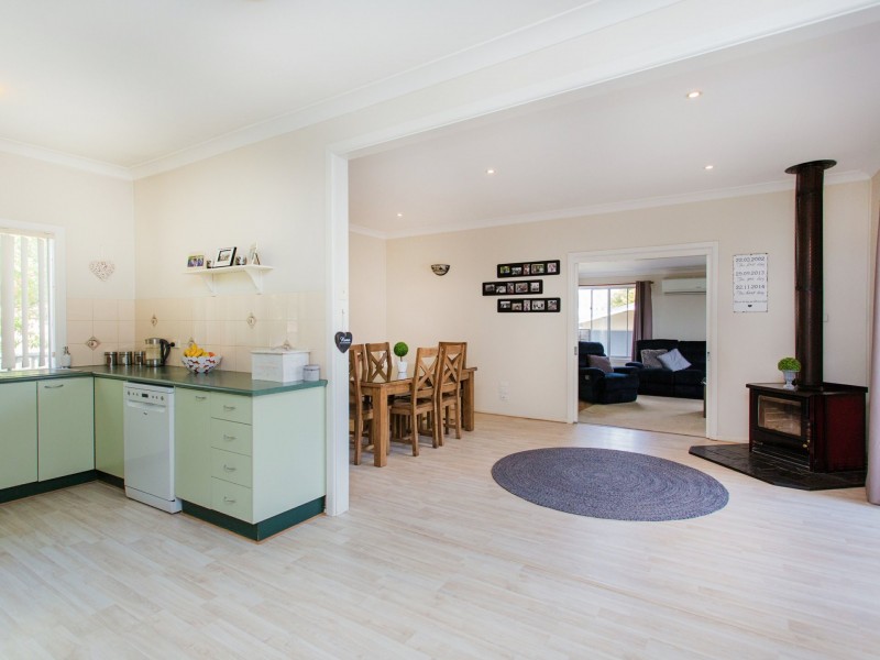 98 Lachlan Street, Cowra NSW 2794