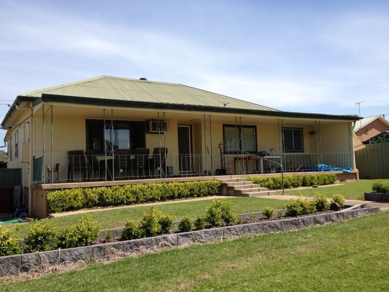 24 Ranken Street, Cowra NSW 2794