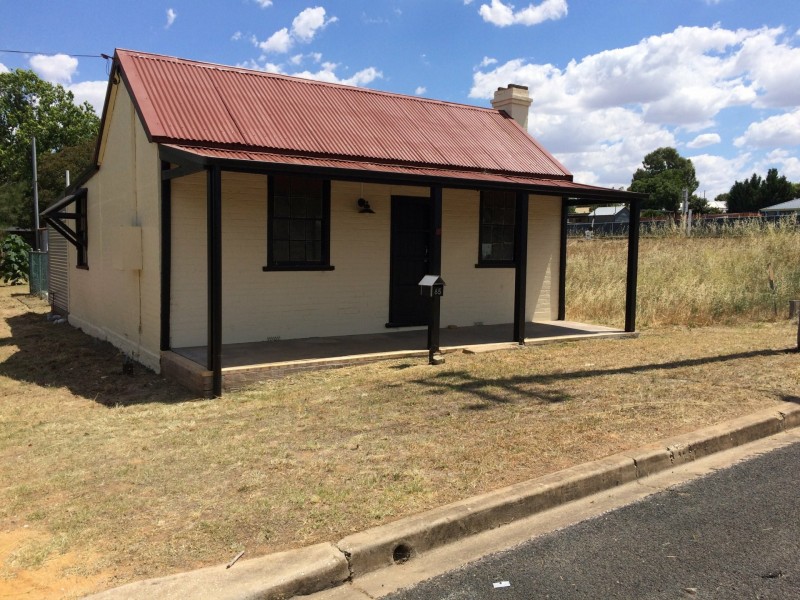 65 Brougham St, Cowra NSW 2794