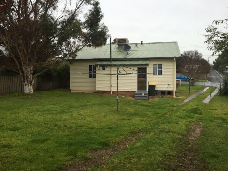14 Myall Street, Cowra NSW 2794
