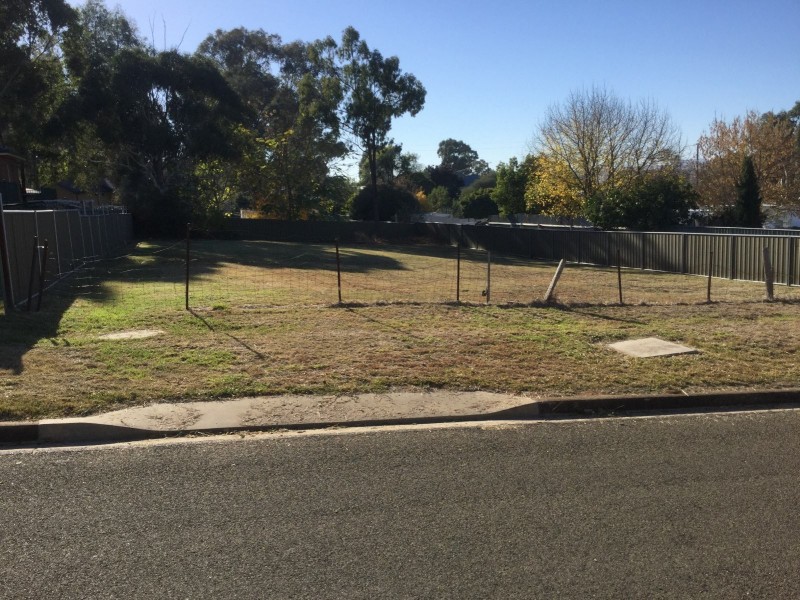 2 Amie Street, Cowra NSW 2794
