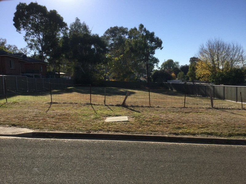 2 Amie Street, Cowra NSW 2794