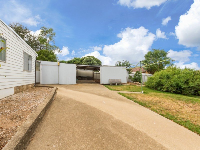 11 Smith Street, Cowra NSW 2794