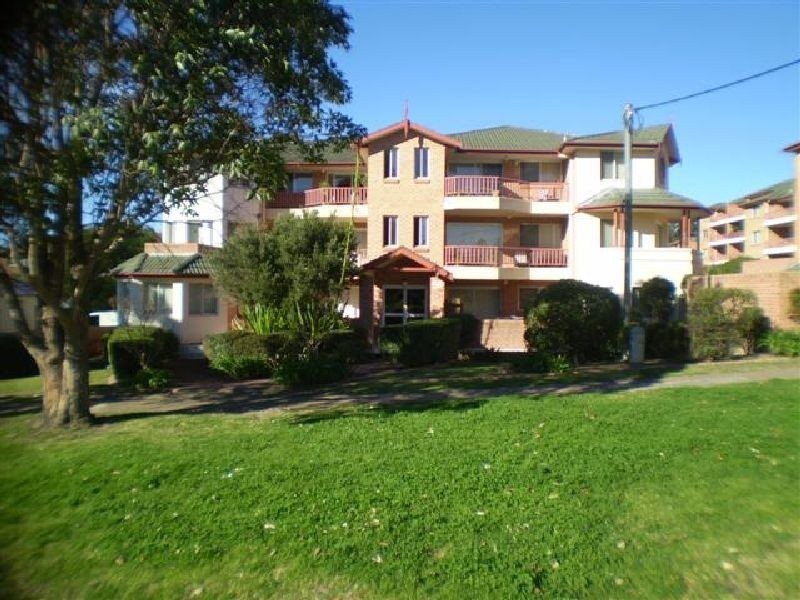 1/58 Glencoe Street, Sutherland NSW 2232