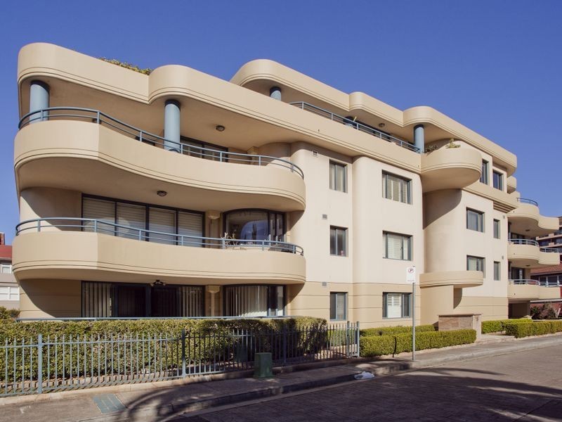 2/5 McDonald Street, Cronulla NSW 2230