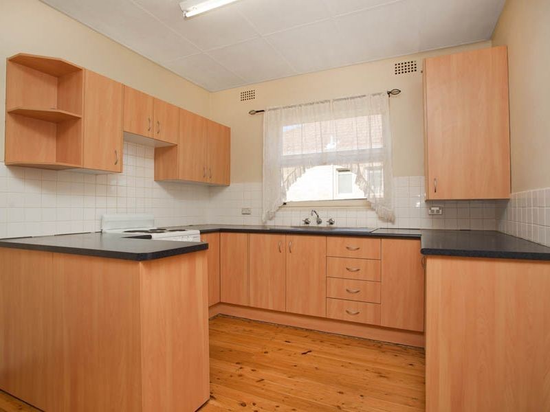 1/4 Swan Street, Woolooware NSW 2230