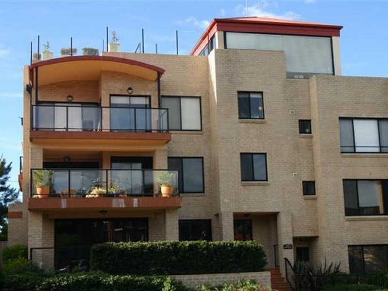 2/7-11 Searl Road, Cronulla NSW 2230