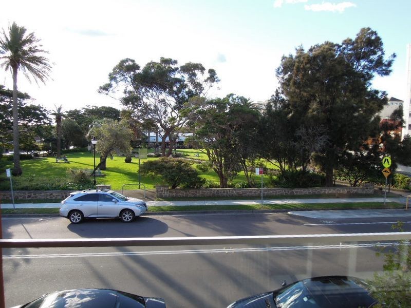 12 Laycock Ave, Cronulla NSW 2230