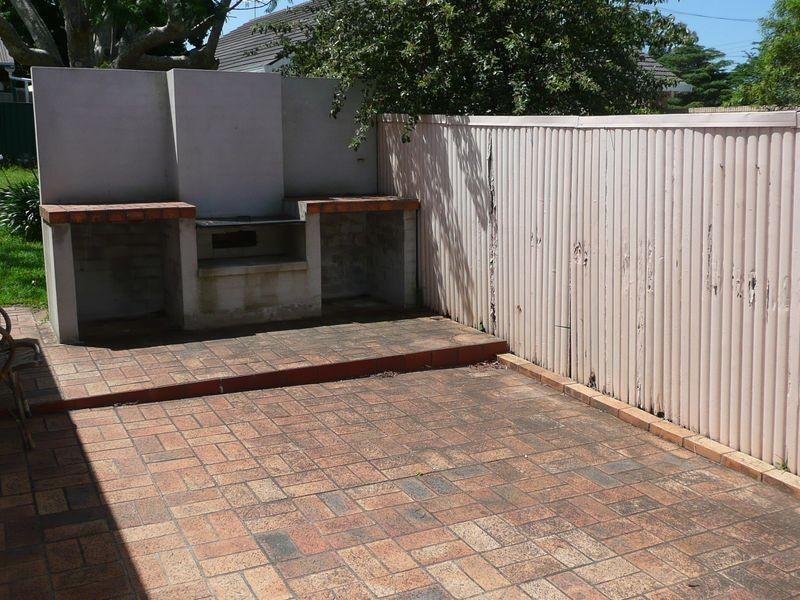 2 BEAUFORT AVENUE, Caringbah South NSW 2229