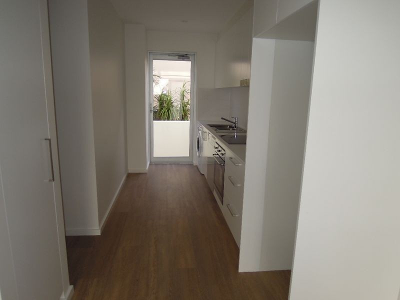 2/8 TULLIMBAR ROAD, Cronulla NSW 2230