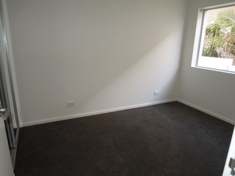 2/8 TULLIMBAR ROAD, Cronulla NSW 2230