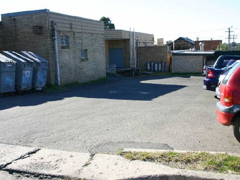 Shop 10/123 Parkes, Helensburgh NSW 2508