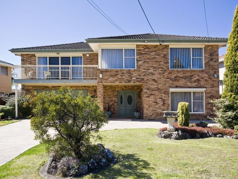 12 Hawkesbury Esplanade, Sylvania Waters NSW 2224