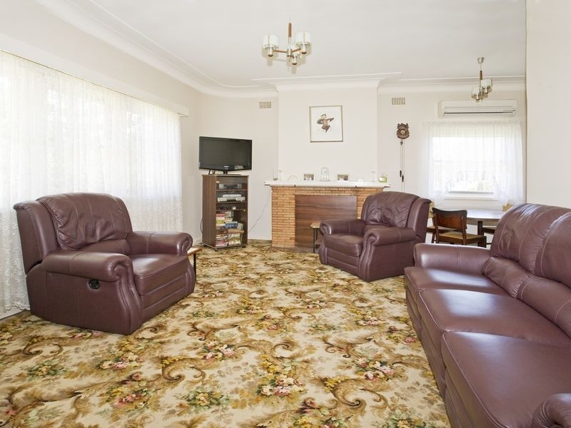 18 Harnleigh Avenue, Woolooware NSW 2230