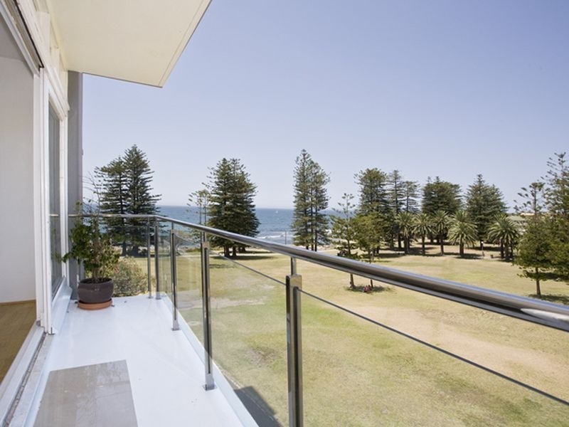 303/21 Coast Avenue, Cronulla NSW 2230