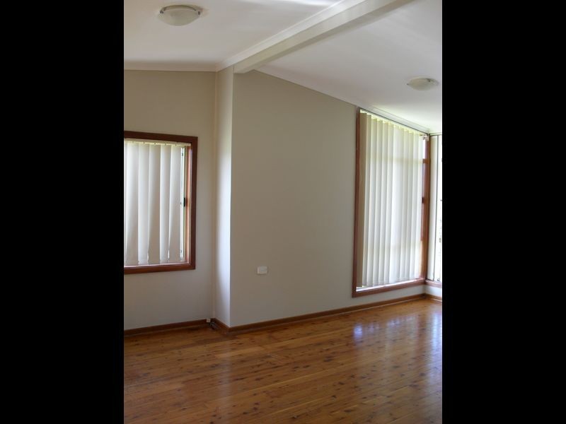 15 Walters Street, Warilla NSW 2528