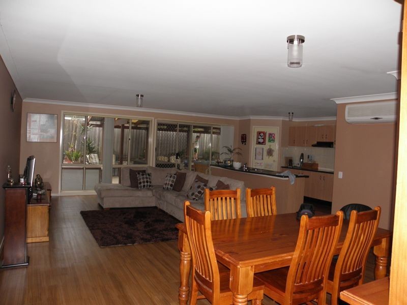 18 Karara Avenue, Horsley NSW 2530