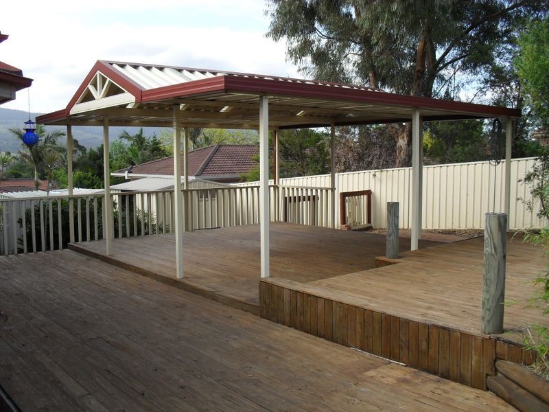 11 Benares Court, Horsley NSW 2530