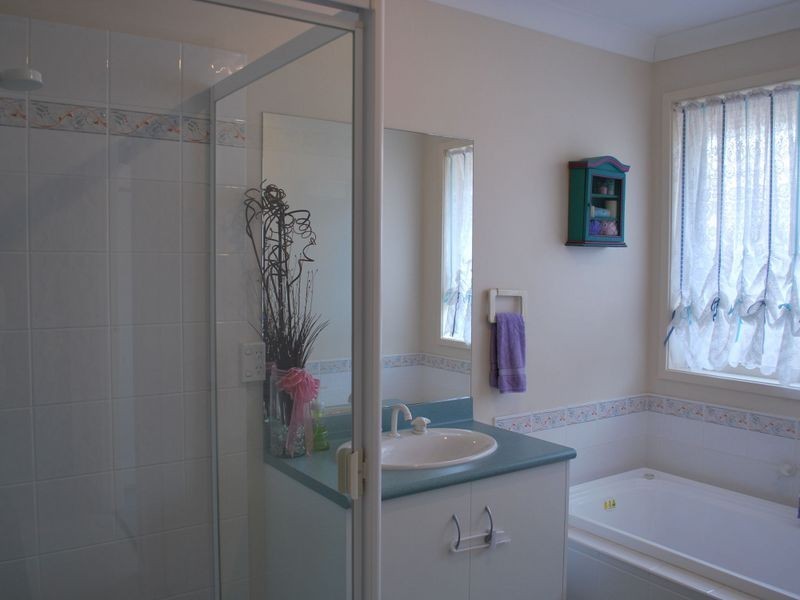 32 Glenlee Drive, Horsley NSW 2530