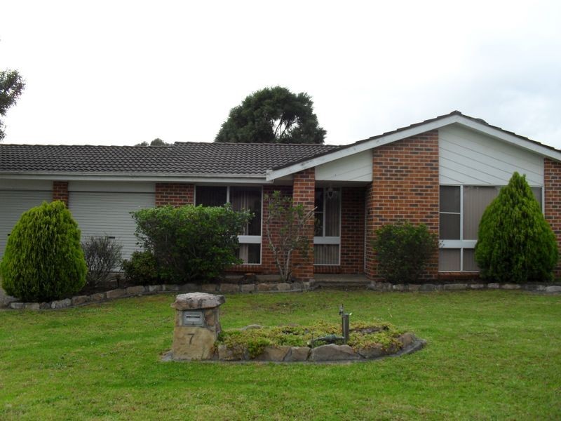 7 Golden Grove, Albion Park NSW 2527
