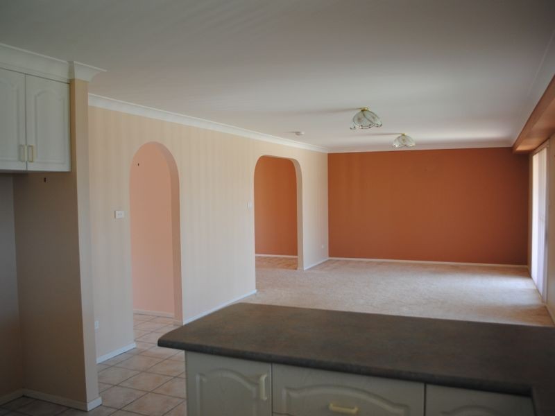 9 Merimbula Close, Flinders NSW 2529