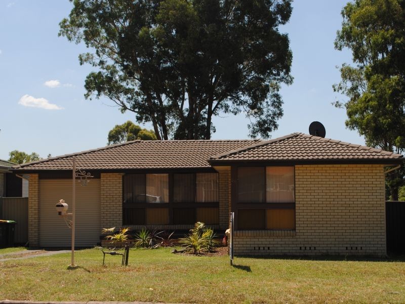 34 Oak Street, Albion Park Rail NSW 2527