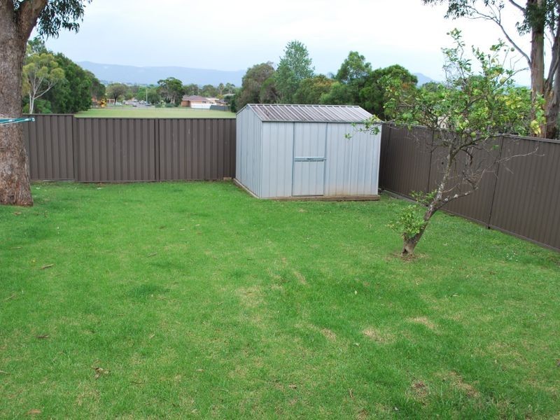 34 Oak Street, Albion Park Rail NSW 2527