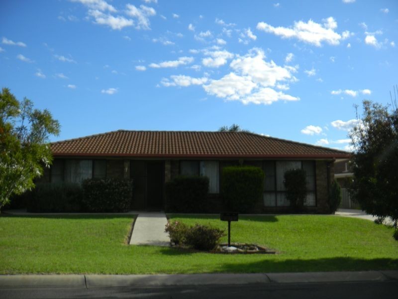 32 Barcoo Circuit, Albion Park NSW 2527