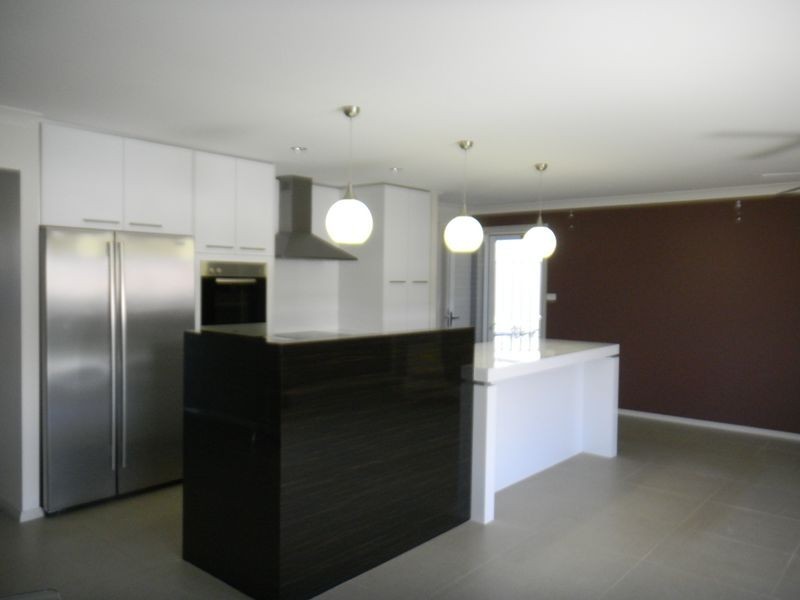 14 Spears Place, Horsley NSW 2530