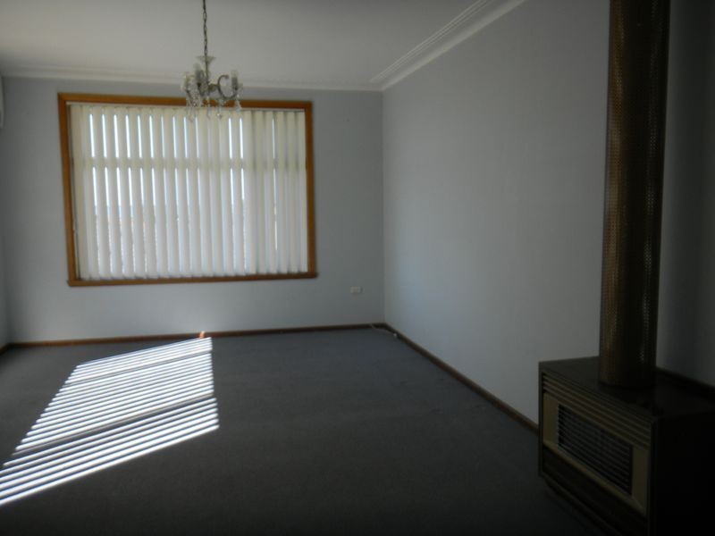 130 Tait Avenue, Kanahooka NSW 2530