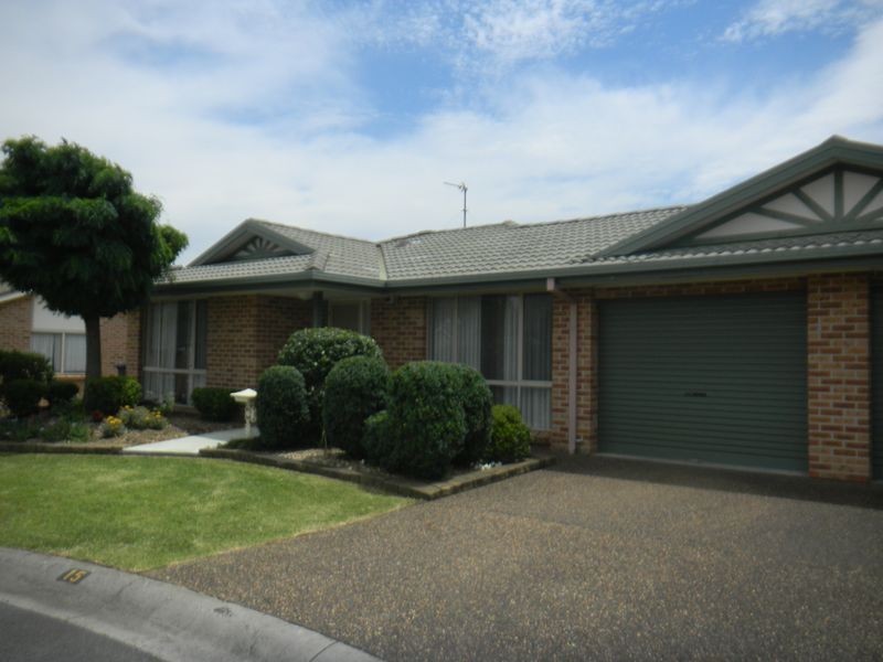 15 Yeldah Drive, Horsley NSW 2530