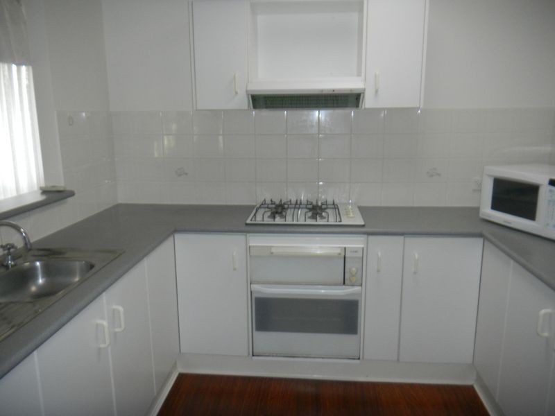 15 Yeldah Drive, Horsley NSW 2530