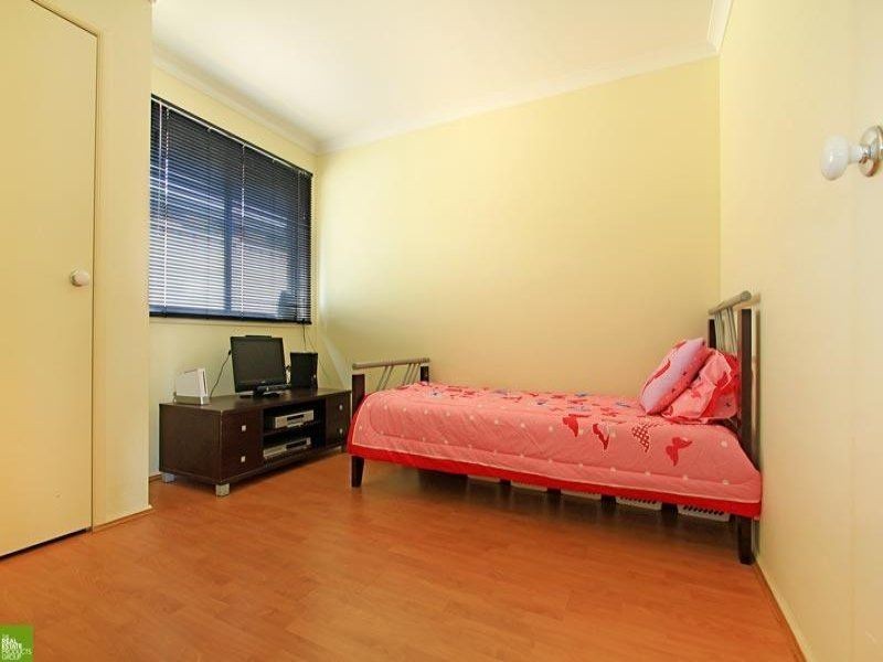 77 Robins Creek Dr, Horsley NSW 2530