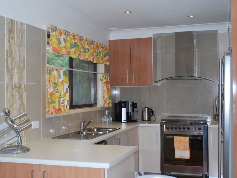 297 Farmborough Road, Farmborough Heights NSW 2526