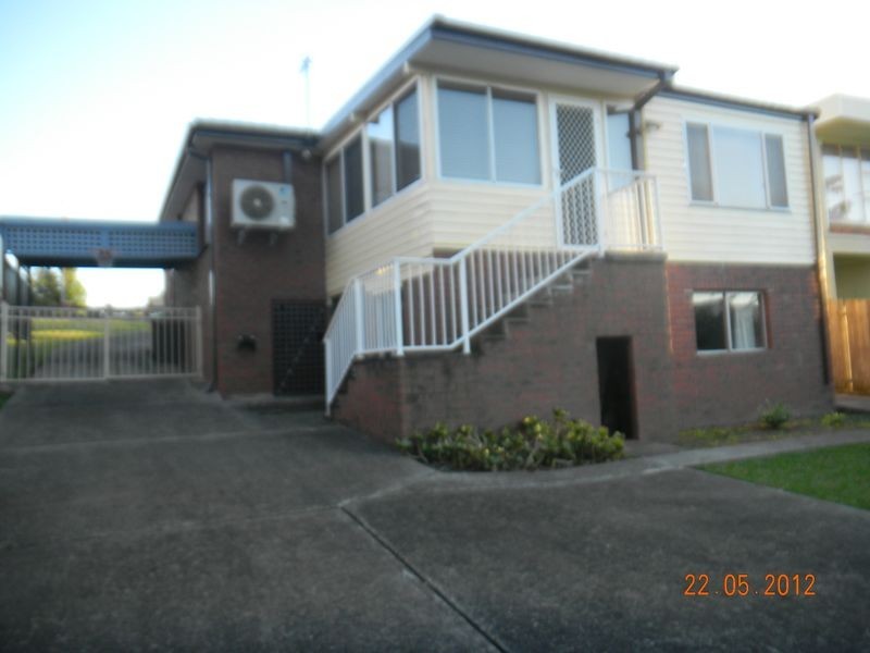 65 Lakelands Drive, Dapto NSW 2530