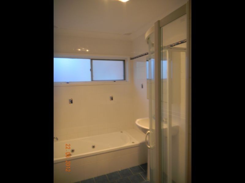 65 Lakelands Drive, Dapto NSW 2530