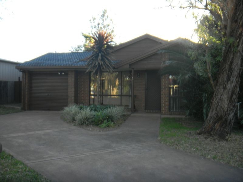 3 Hakea Place, Albion Park Rail NSW 2527