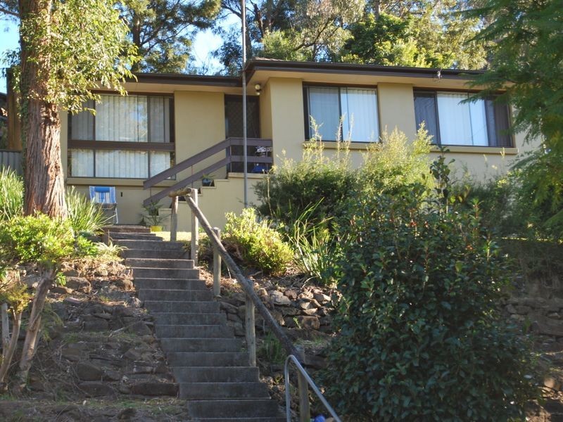 5 Aminya Place, Farmborough Heights NSW 2526