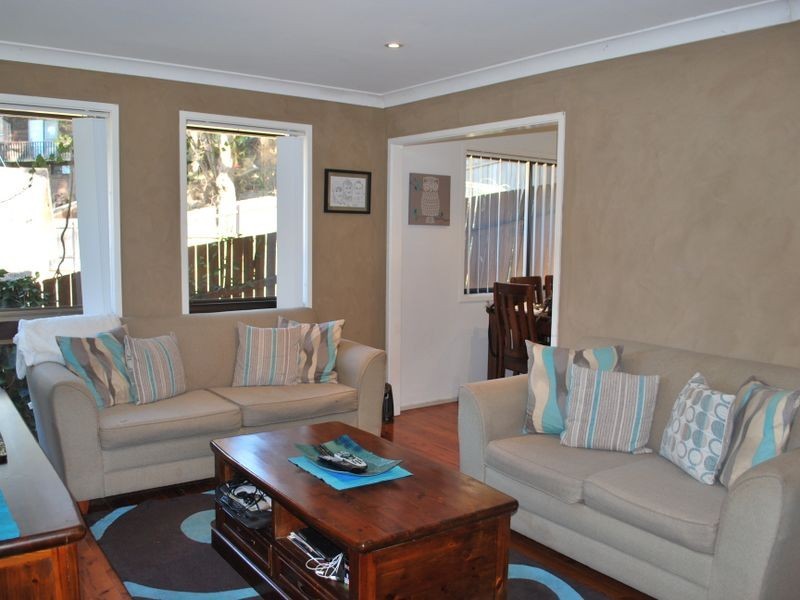 5 Aminya Place, Farmborough Heights NSW 2526